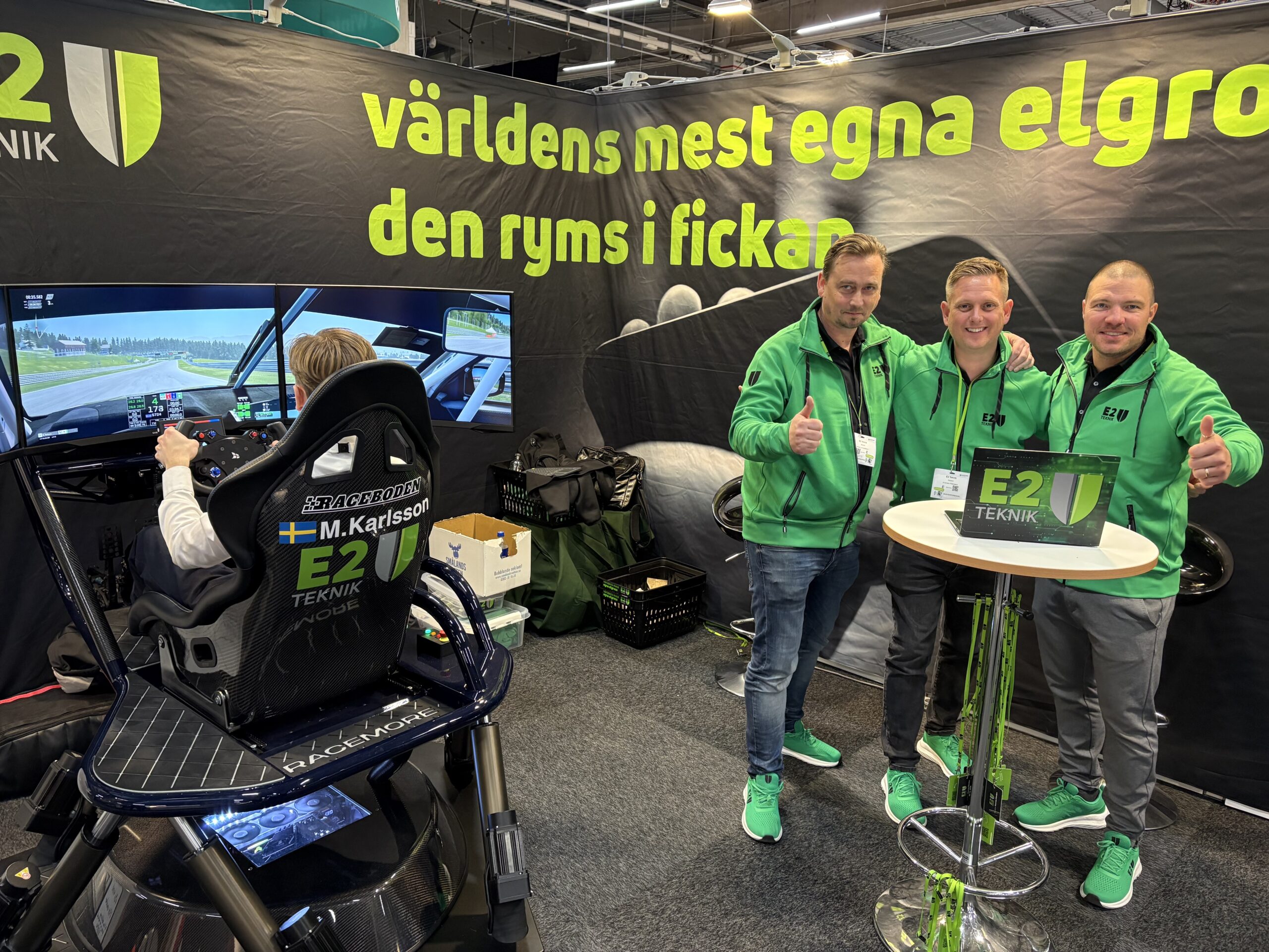 Mässmonter, racingsimulator och E2 Tekniks Säljare